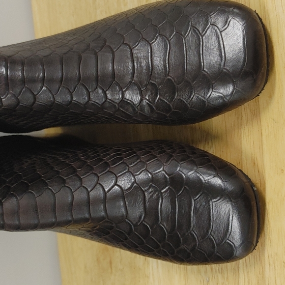 Donald Pliner Boots - Picture 3 of 6